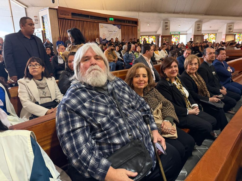 Miembros de ADIINLAC asisten a la celebración del 50 Aniversario sacerdotal de Mons. Heriberto Cavazos Pérez, obispo auxiliar emérito de la Arquidiócesis de Monterrey